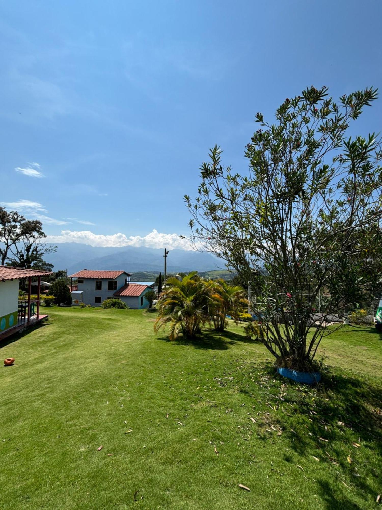 Finca Vacacional Guanani Socorro Exteriér fotografie